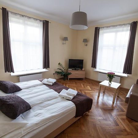 Place 4 You Apartments Krasków Cameră foto