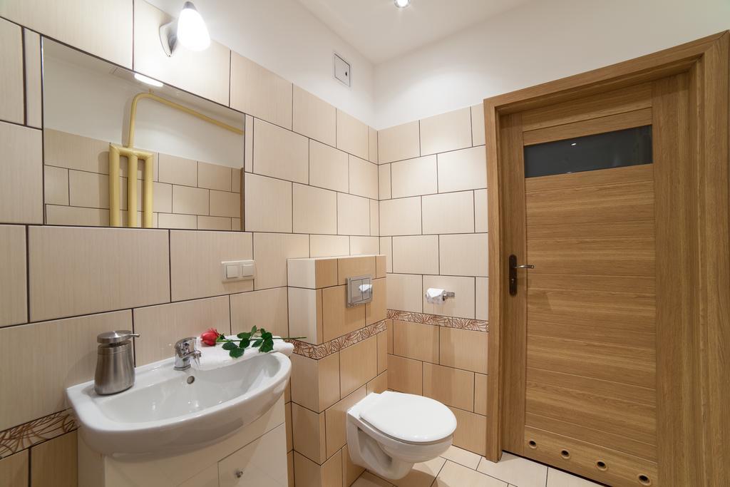 Place 4 You Apartments Krasków Cameră foto