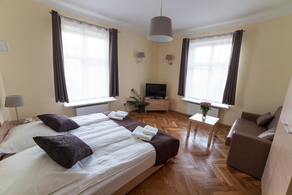 Place 4 You Apartments Krasków Cameră foto
