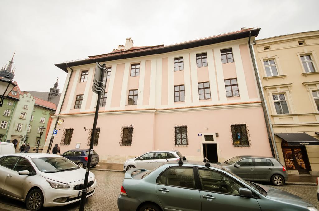Place 4 You Apartments Krasków Exterior foto
